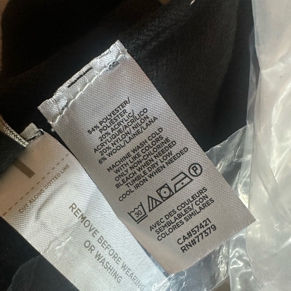 Ann Taylor black pearl blanket scarf NWT - Picture 4 of 5